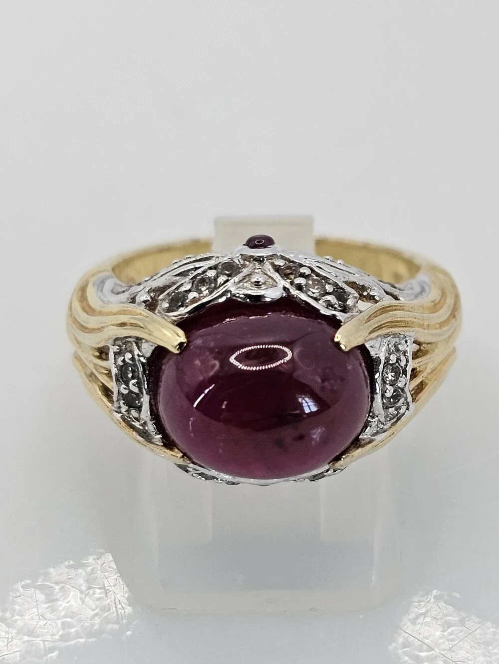 Retired Victoria Wieck Ruby Cabachon Yellow Gold Vermeil Ring Size 9